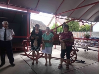 carousel_pic